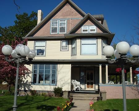 The Bridge Street Inn Charlevoix Exterior foto